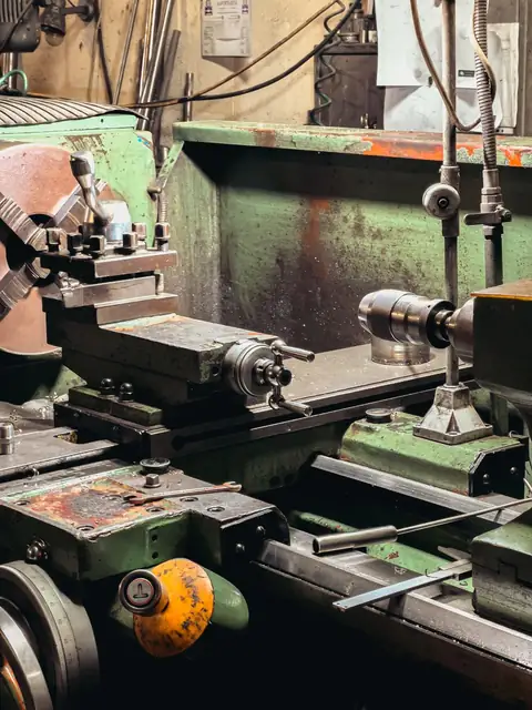 Roll Lathes & Roll Grinders for steel industry