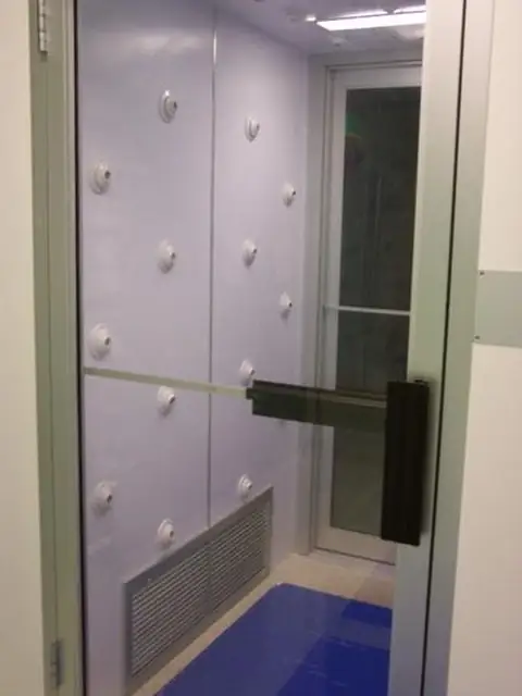 Pass Boxes & Air Showers for pharmaceutical industry